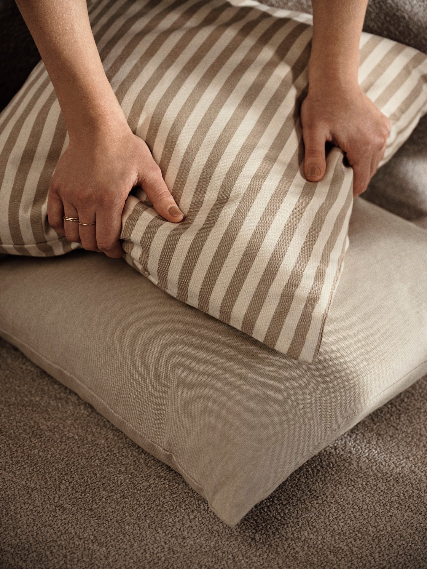KISSEN - Strand Kissen Sand von FermLiving